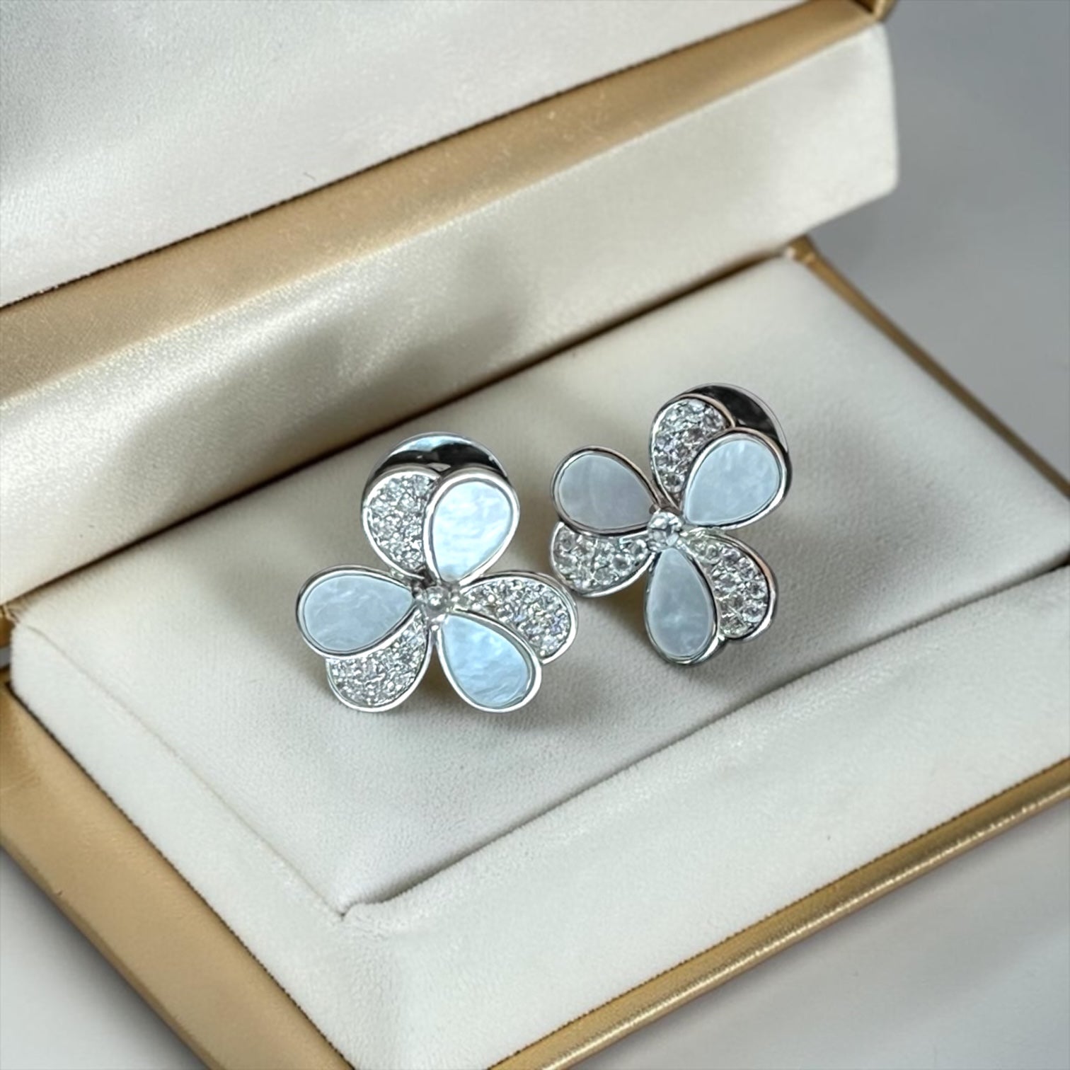 Clover Studs