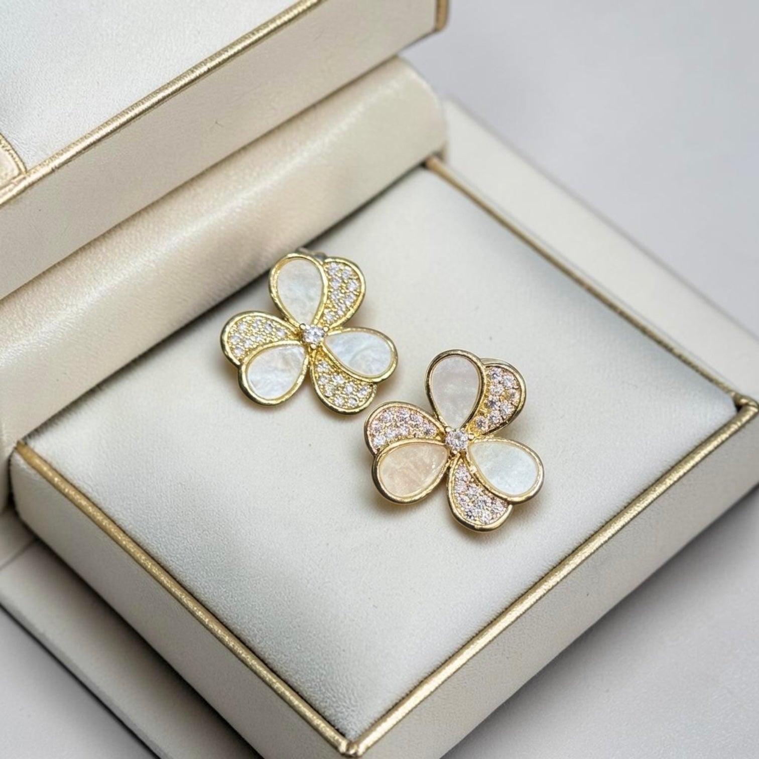 Clover Studs