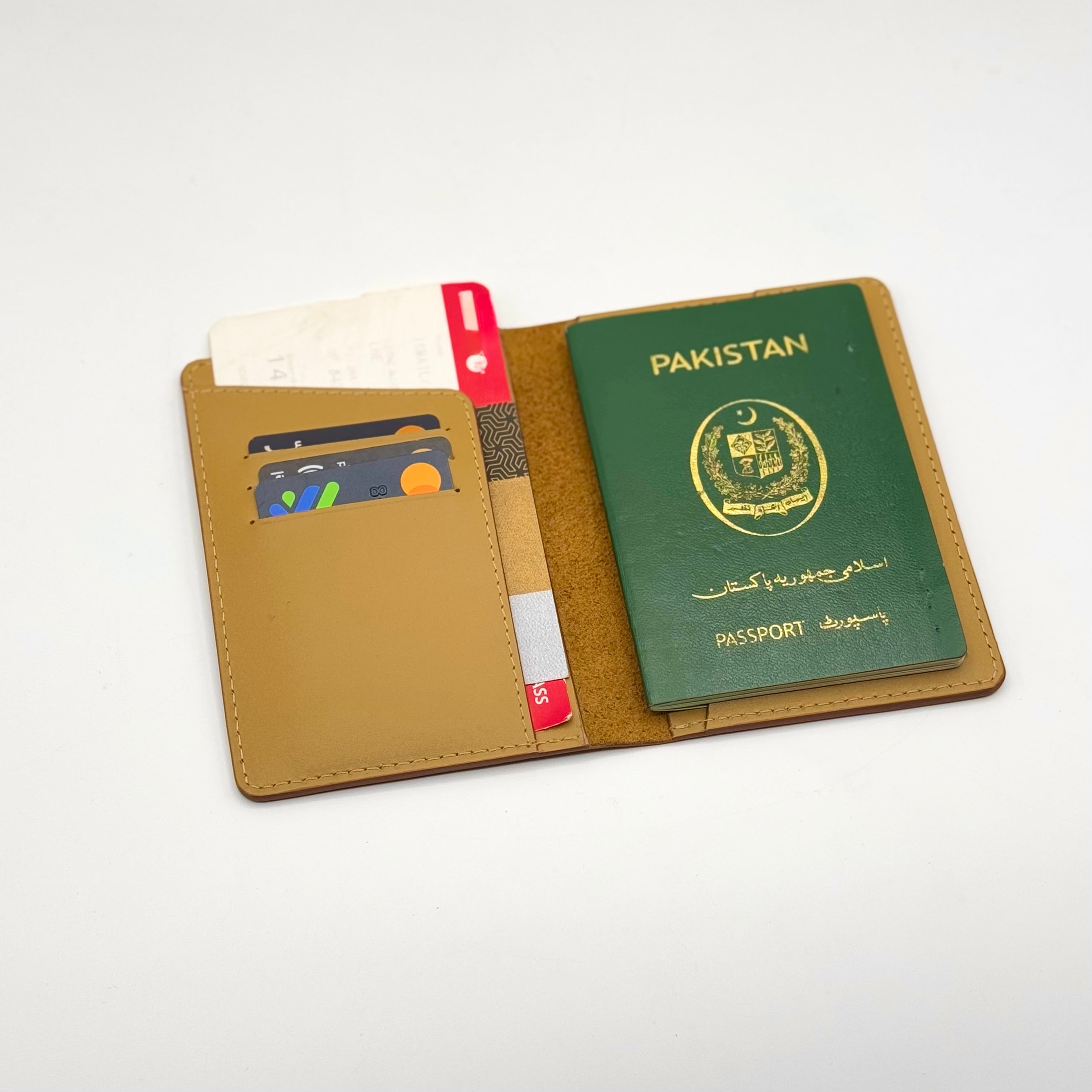 Giro (Passport Wallets)