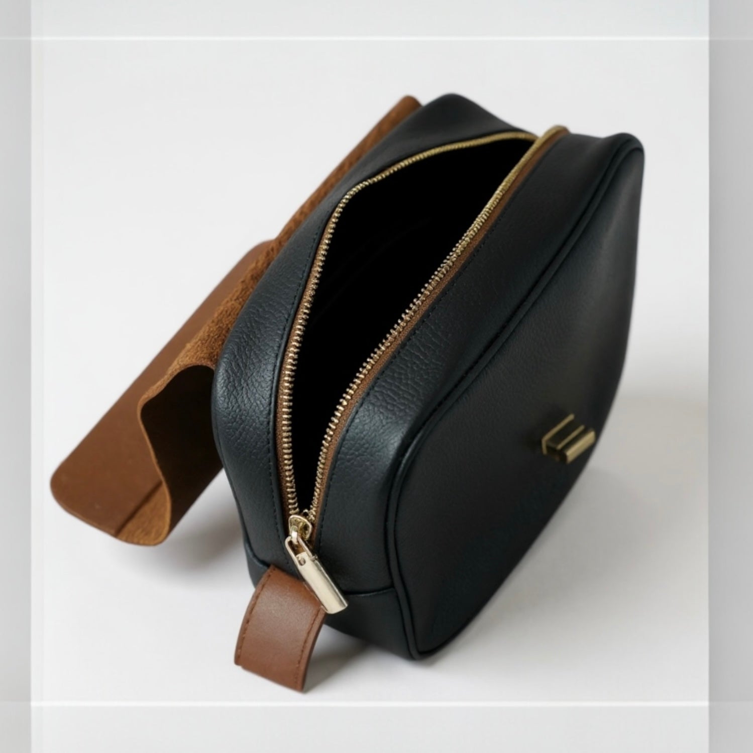 Rove (Crossbody Bag)