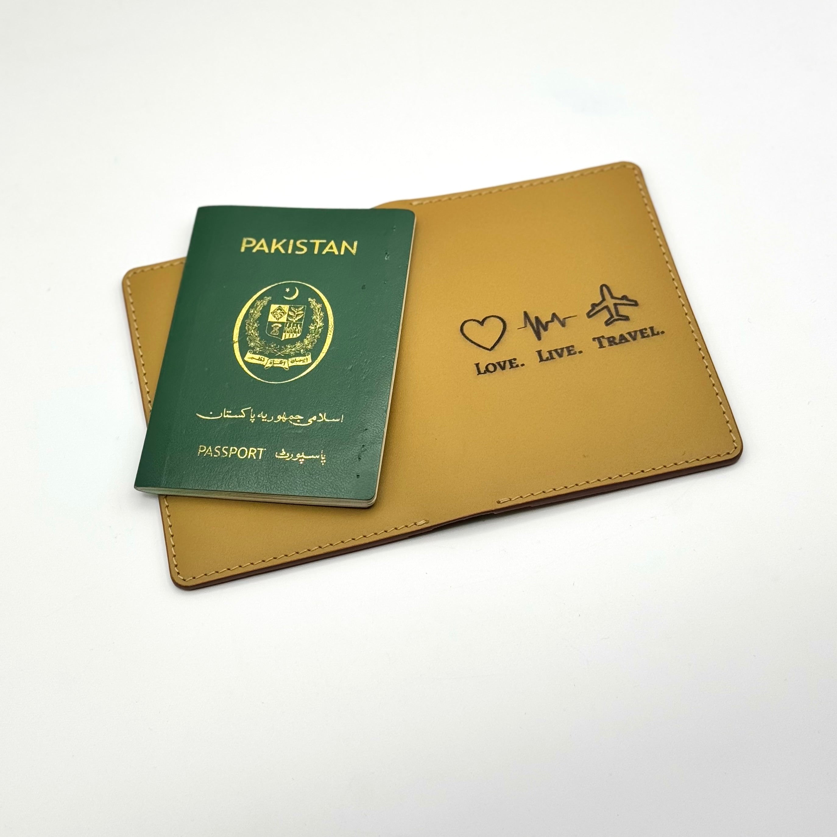 Giro (Passport Wallets)