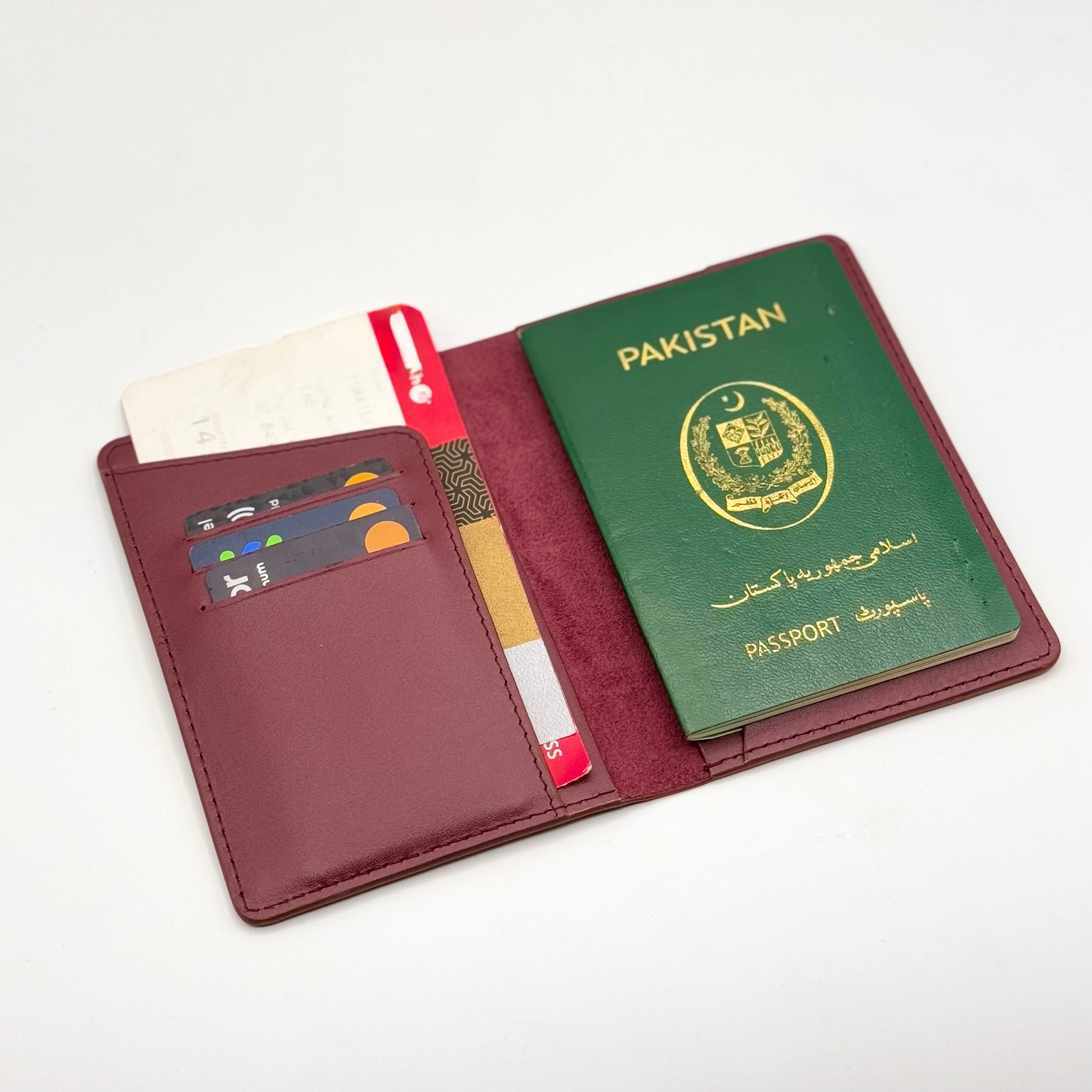 Giro (Passport Wallets)